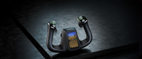 MOZA MFY Pro Yoke Handle AS021 使用イメージ（デスク上に設置、両側スティック点灯）